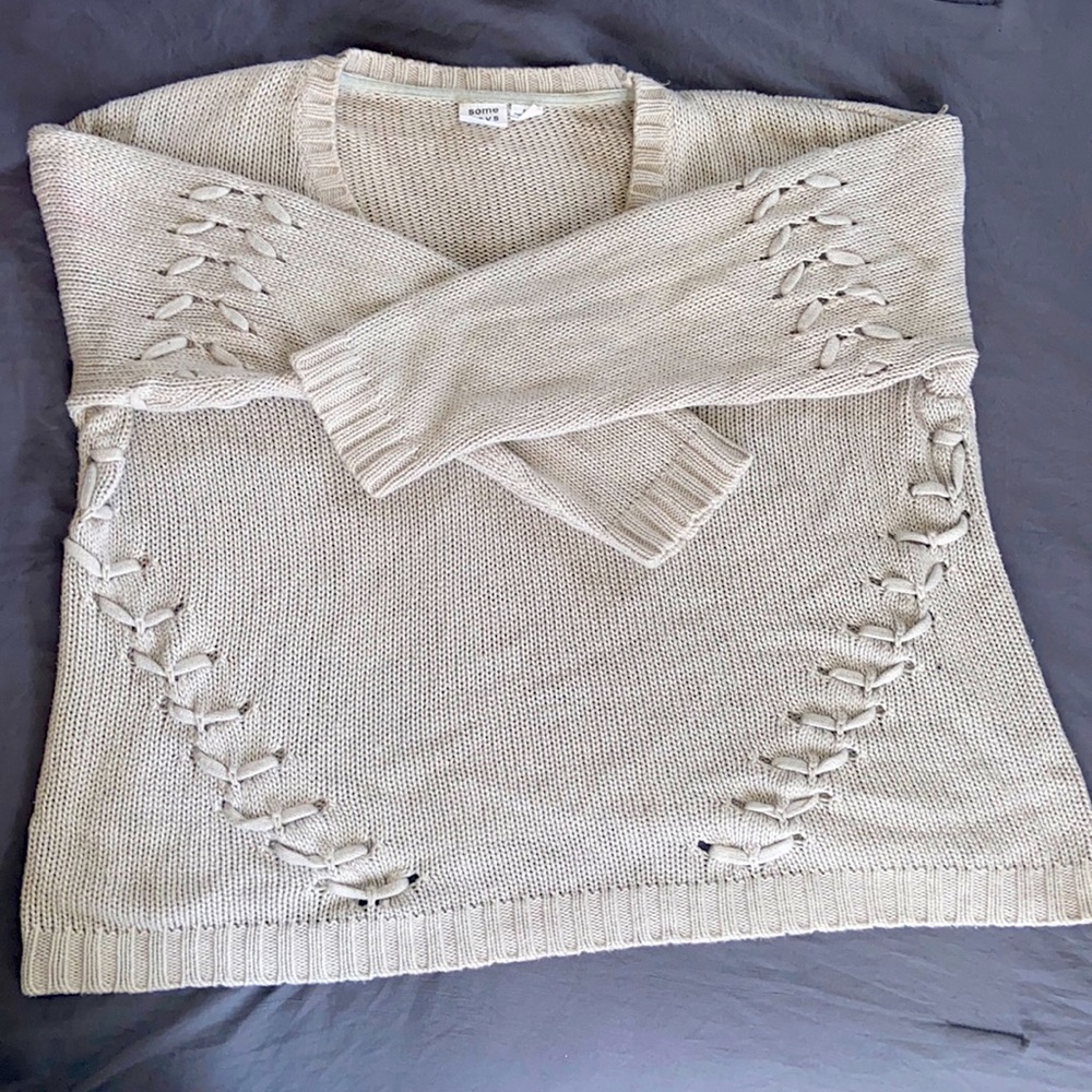 Solid beige knitted crop-top sweater/shirt